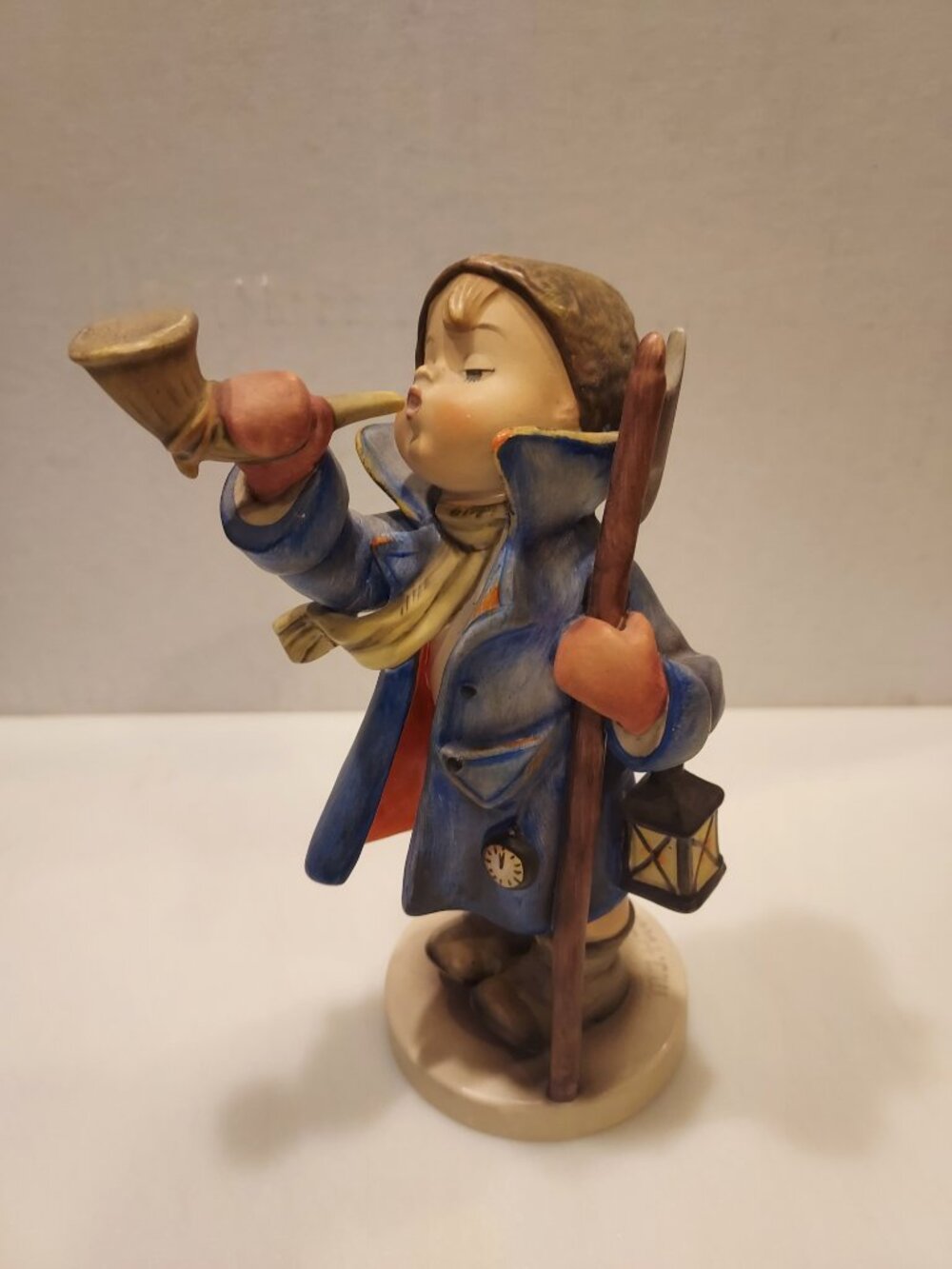 Hummel Figurine "HEAR YE, HEAR YE" ~ 7 1/2" Tall ~ - Picture 3 of 9